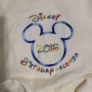 Disney 2015 Birthday Palooza L.L. Bean T-Shirt Men Med Cotton White Short Sleeve
